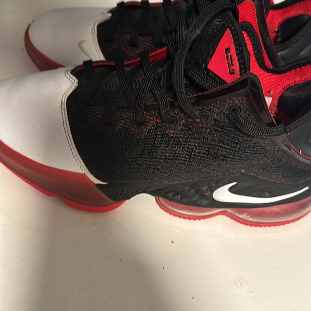 Use Nike  8. SOLD - Picture 2 of 6